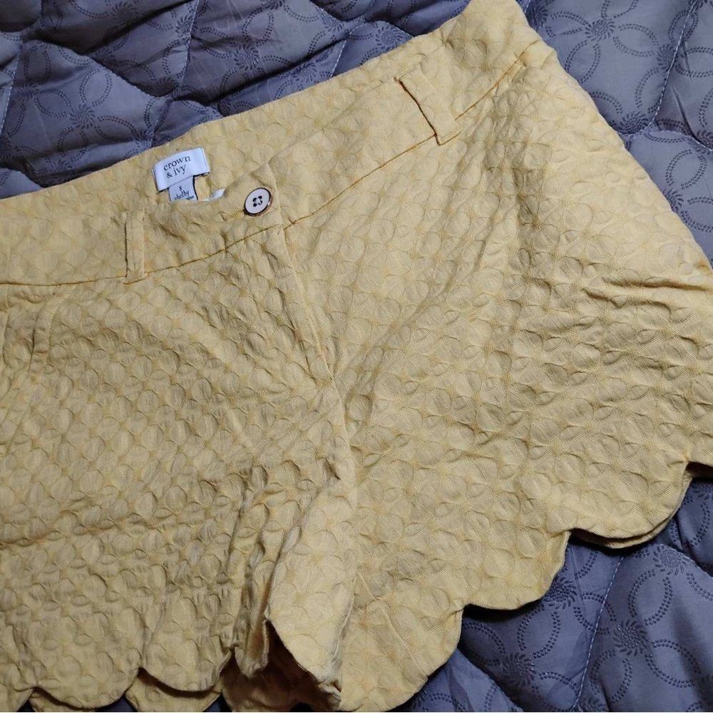 Crown & Ivy Yellow Textured Shorts - Picture 2 of 5